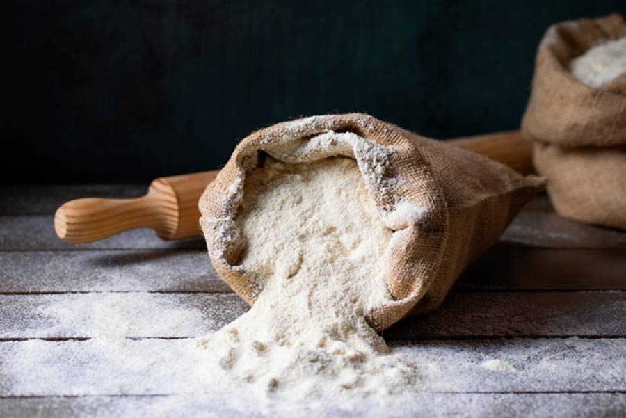 सन टैन को दूर करने के लिए चावल का आटा ऐसे करें इस्तेमाल how to use