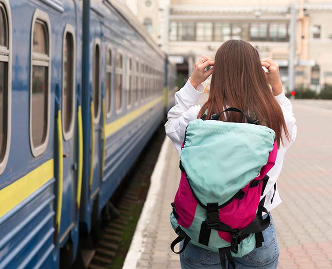 indian railway reservation  women and seat discounts