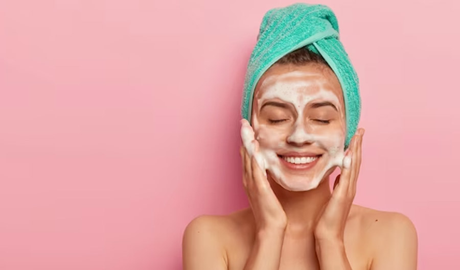 J Beauty For Every Desi 5 Hacks For Healthy And Glowing Skin Herzindagi