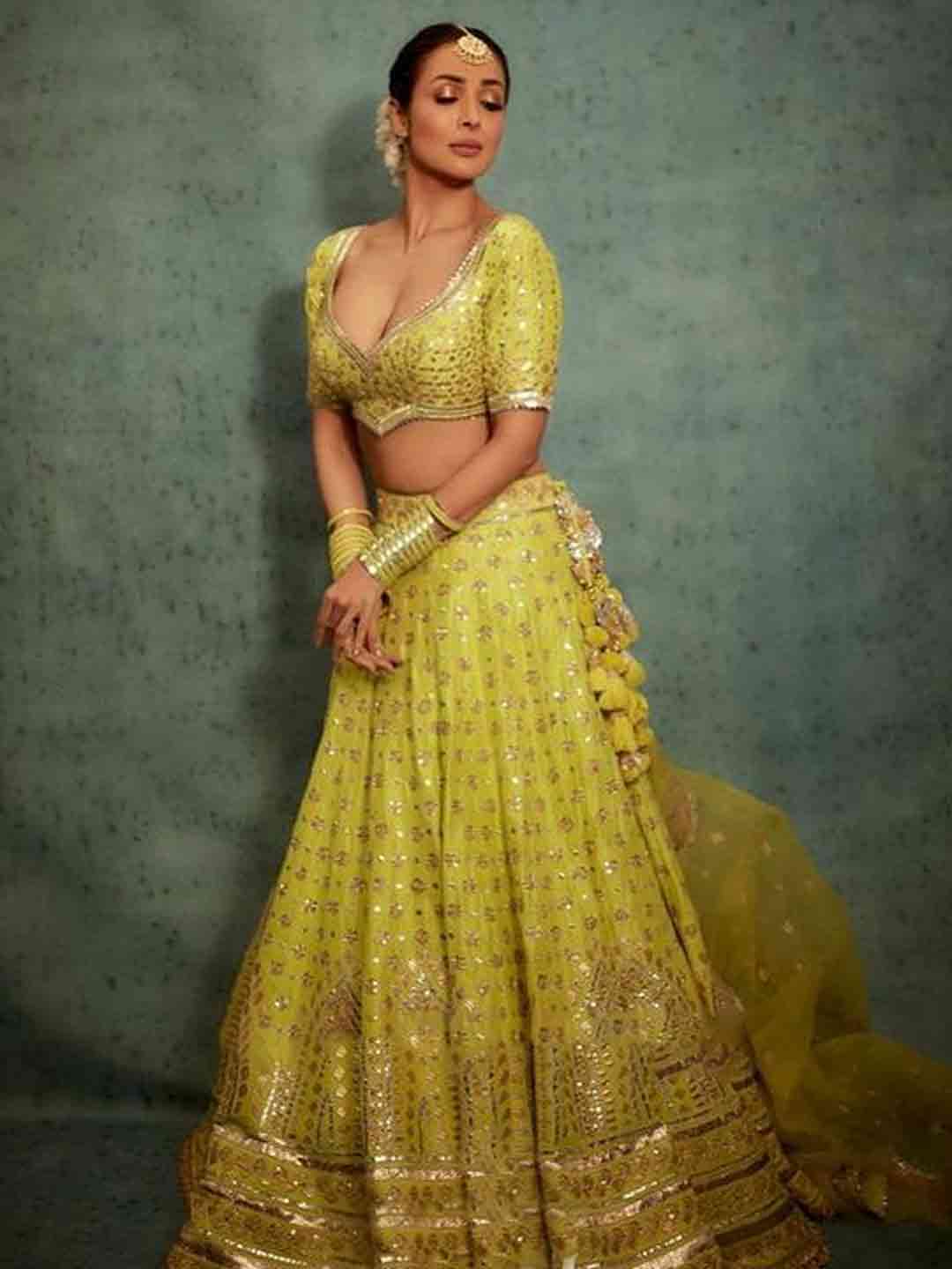 lemon lehenga look