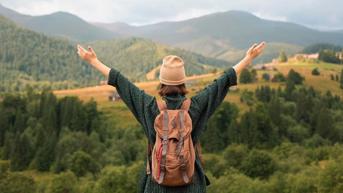 सेहतमंद रहने के लिए घूमना-फिरना भी है जरूरी, एक्सपर्ट से जानिए ट्रैवलिंग के  फायदे | proven health benefits of travelling | HerZindagi