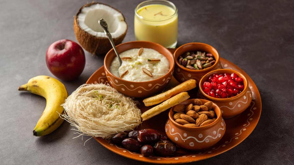 Karwa Chauth Sargi: 6 Food Items You Should Eat Before Sunrise