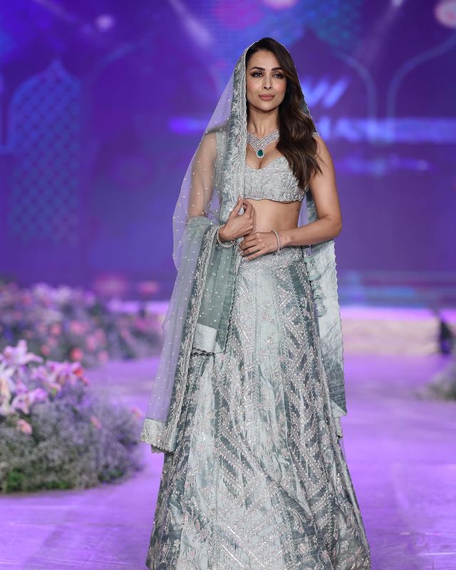 silver lehenga