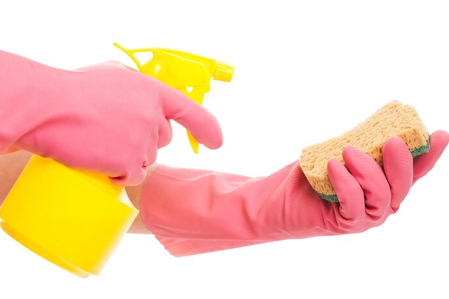 vinegar to clean laptop bag