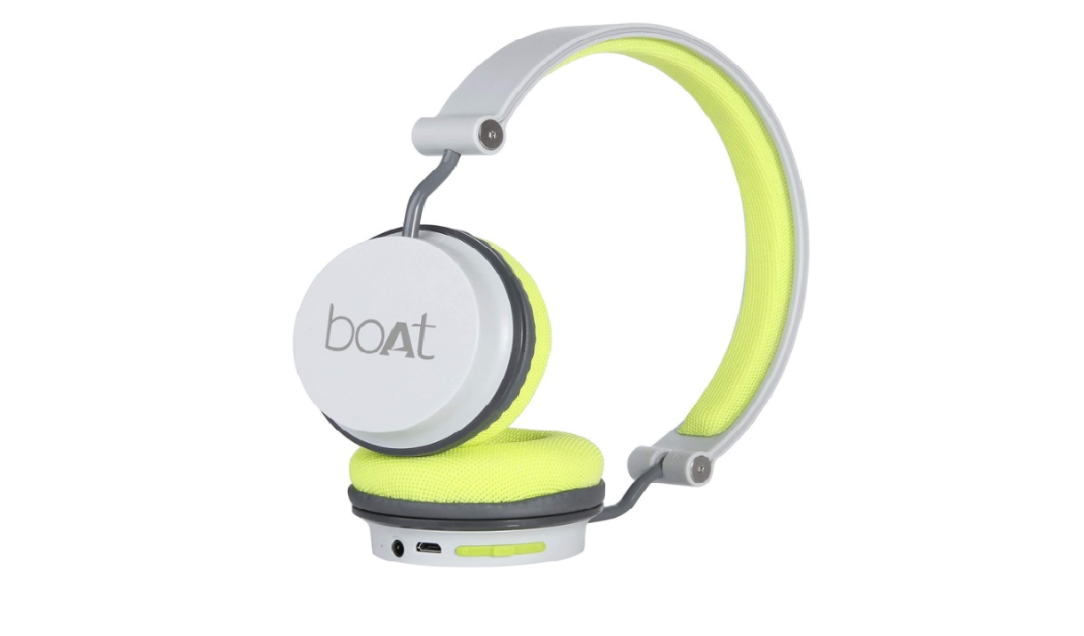 Best Boat Headphones बोट हेडफोन दे रहा 100 घंटे तक का प्लेबैक टाइम