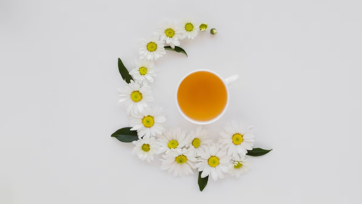 इस चाय के पीने से दूर होती हैं नींद ना आने की बीमारी | remedies for insomnia best tea to drink | HerZindagi