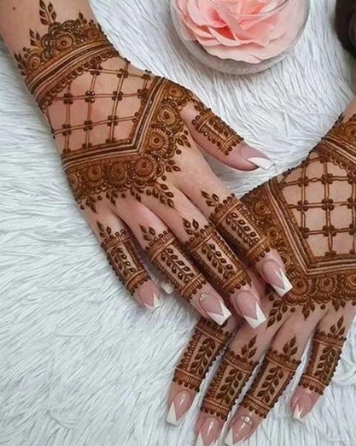 Jaalidar mehndi designs