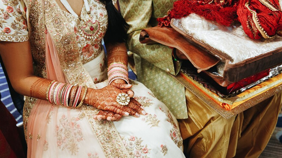 best market in lucknow for wedding shopping 