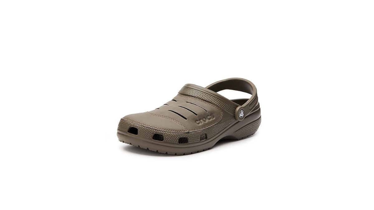 Best Crocs for Men In India: Walk With Style And Comfort | HerZindagi