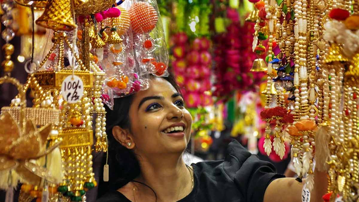 Diwali Shopping दिवाली के लिए दिल्ली की इन मार्केट से खरीदें सबसे