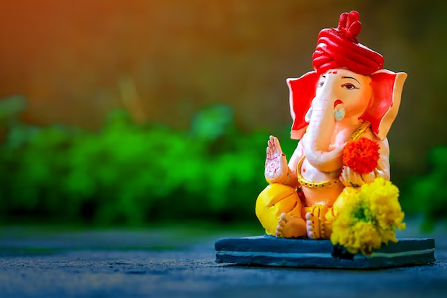 Ganesh Mantras And Their Powerful Benefits, Impress Lord Ganesha For ...
