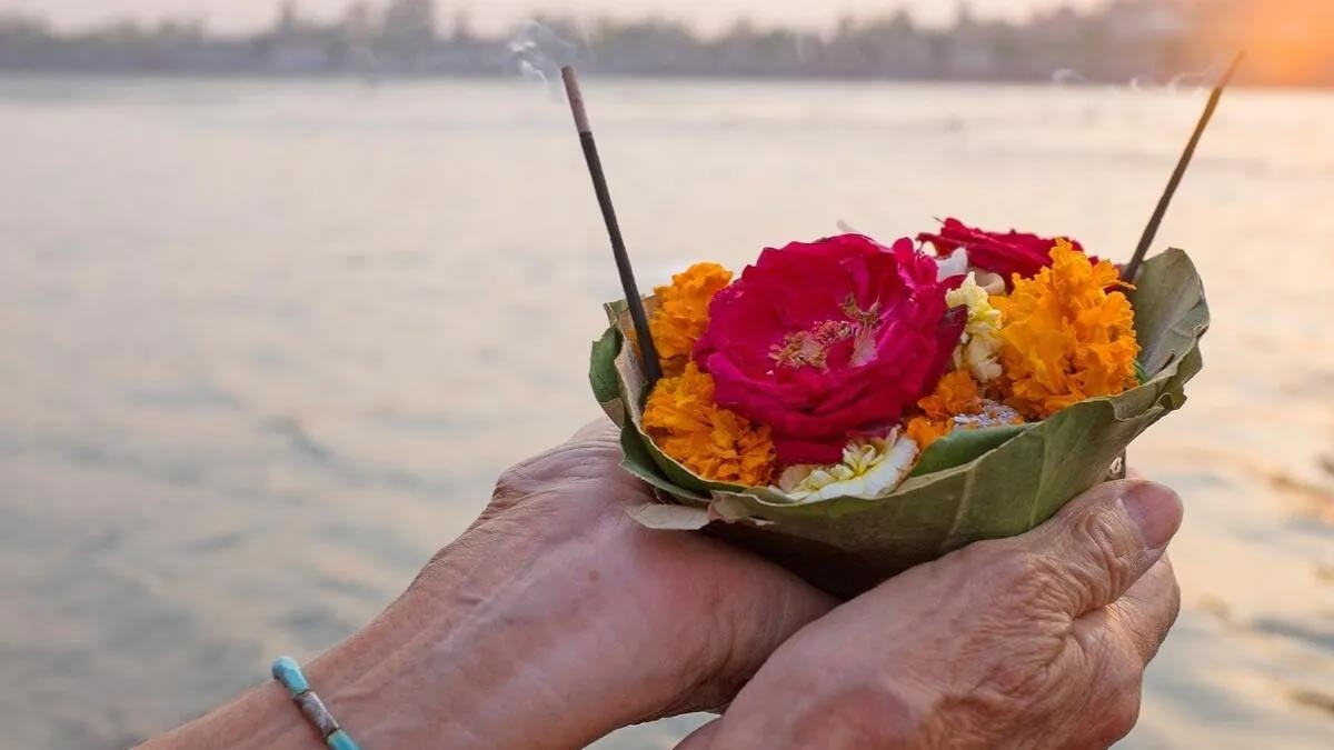 Pakde Ritual क्या पीरियड्स के दौरान किया जा सकता है पितरों का श्राद्ध संस्कार | can ...