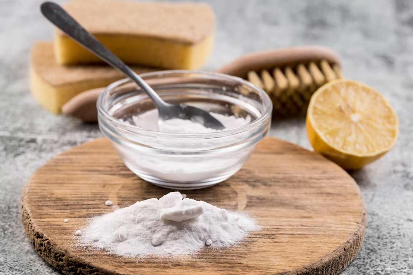 how to use baking soda for bathroom flies