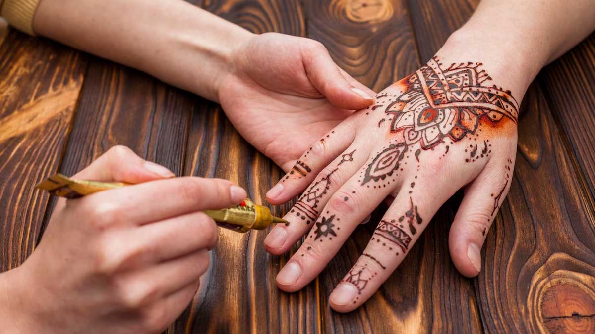 Best Mehendi designs for Karwa Chauth 2023 | - Times of India-cacanhphuclong.com.vn