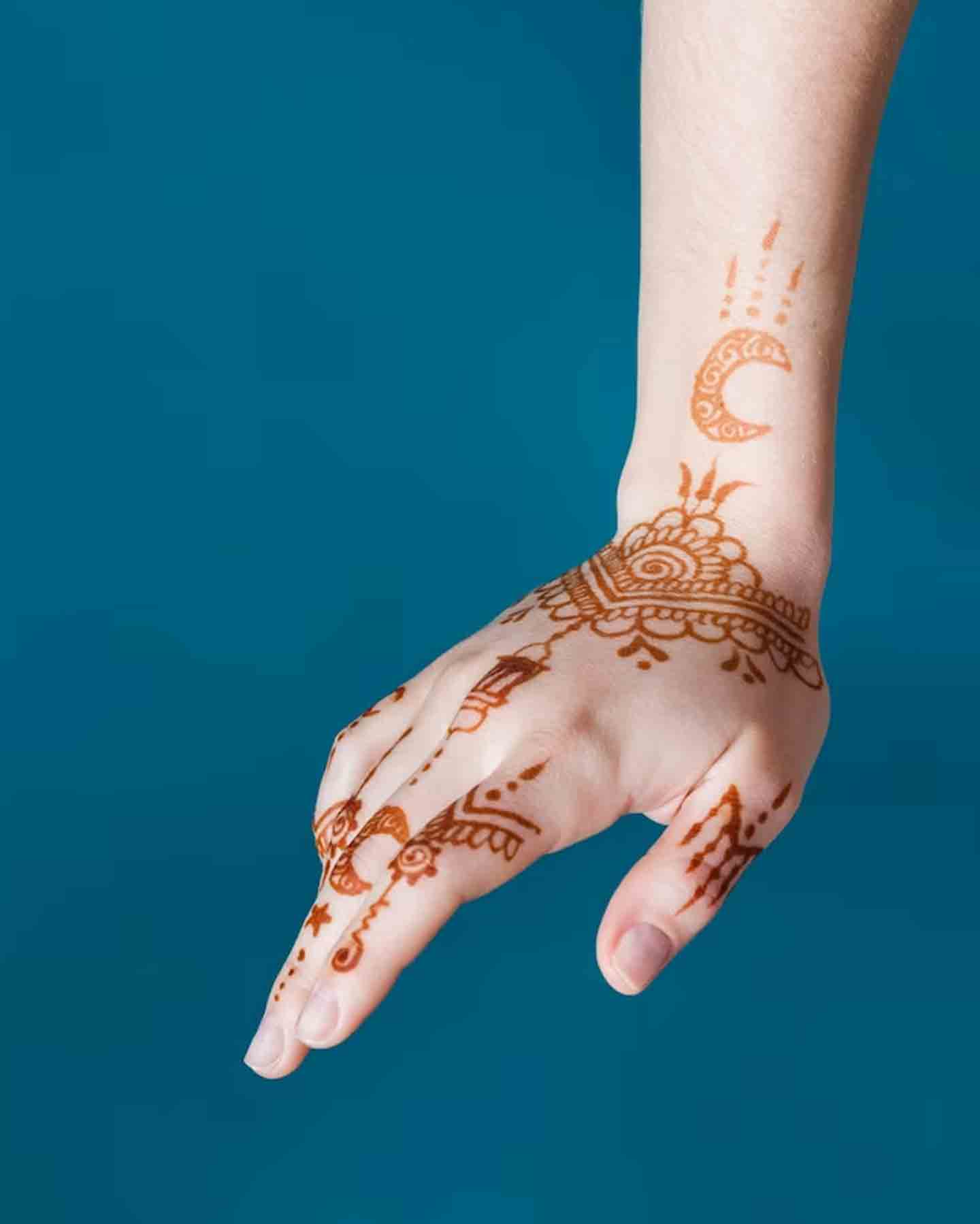 moon mehndi karwachauth