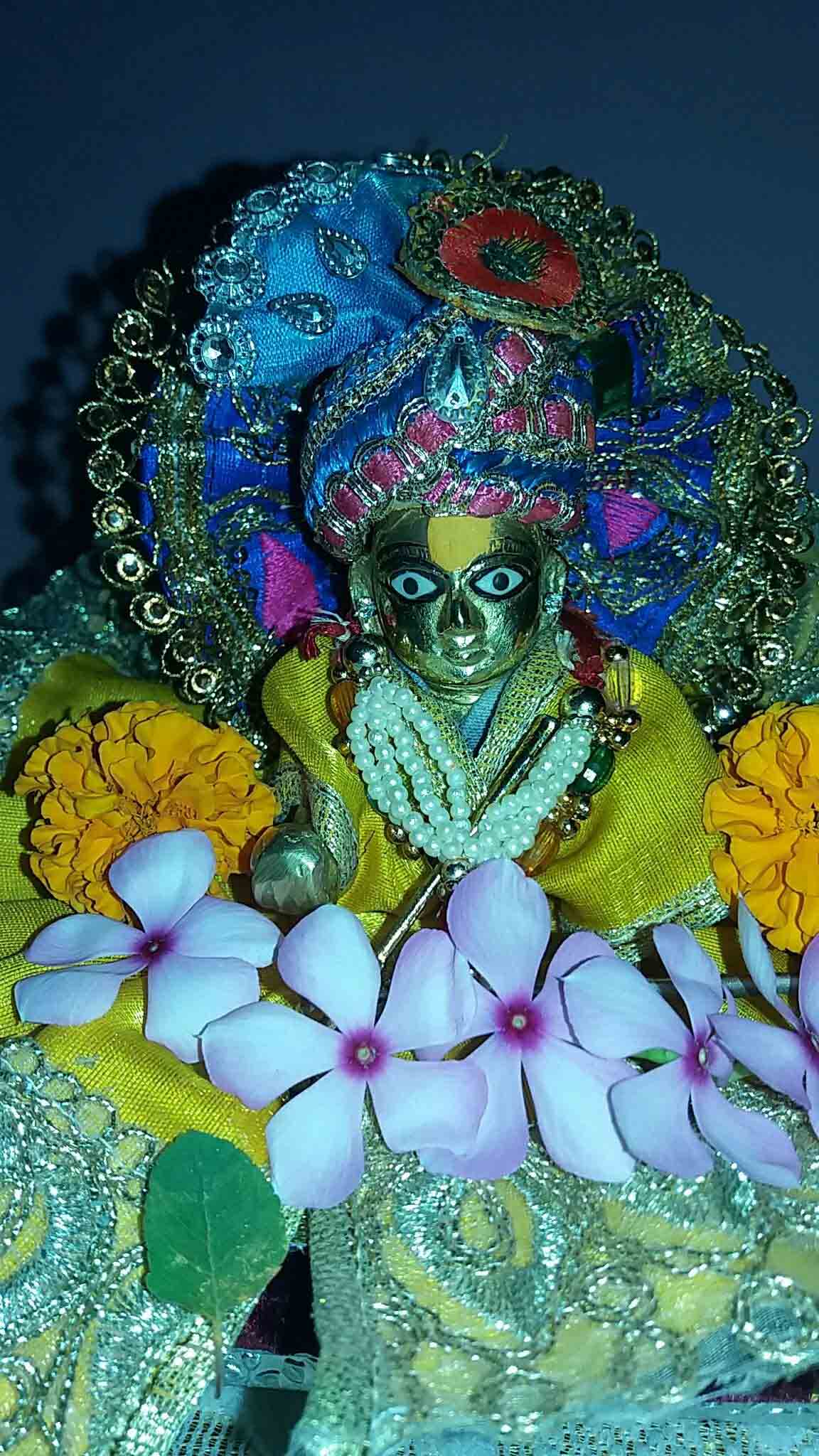 sapne mein laddu gopal dekhna