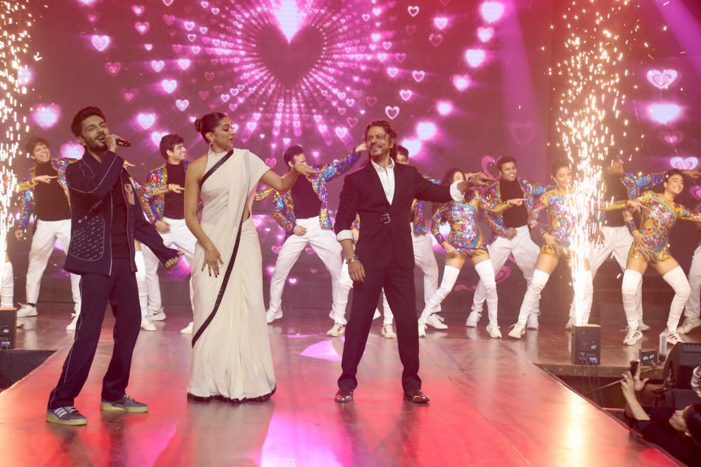 srk deepika og charm