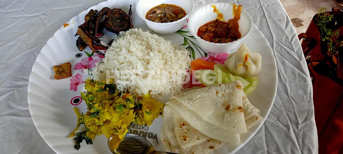 traditional maharashtrian thali for ganesh utsav