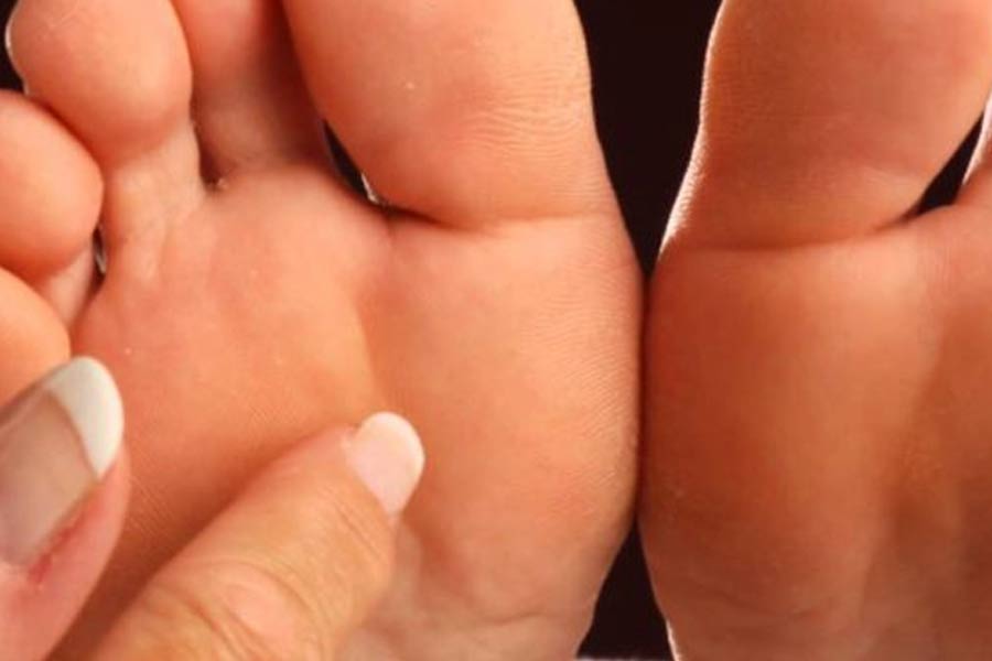 trishool sign on leg