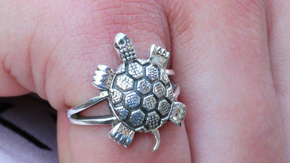 turtle ring pahan ne ka mahatva