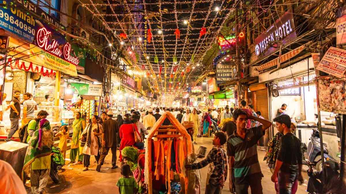 From Chandni Chowk To Sarojini Nagar: Exploring The Best Shopping Spots For Wedding