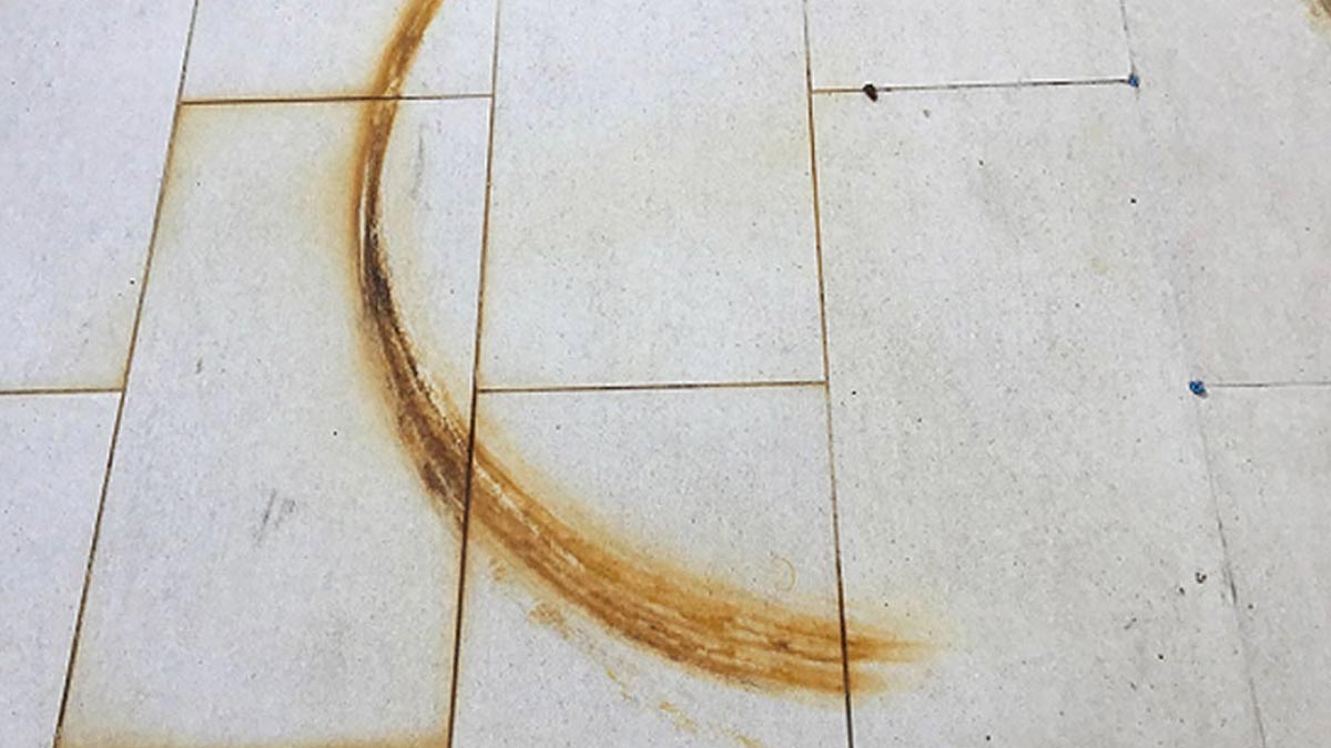 Cylinder head cleaning