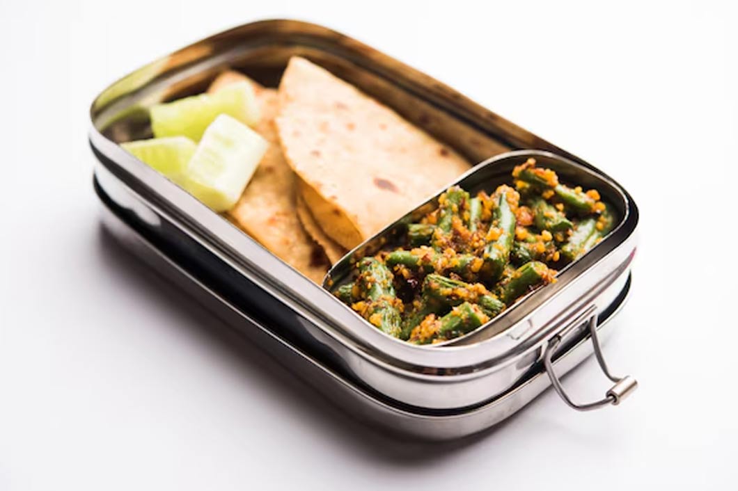 How do you keep packed lunch hot