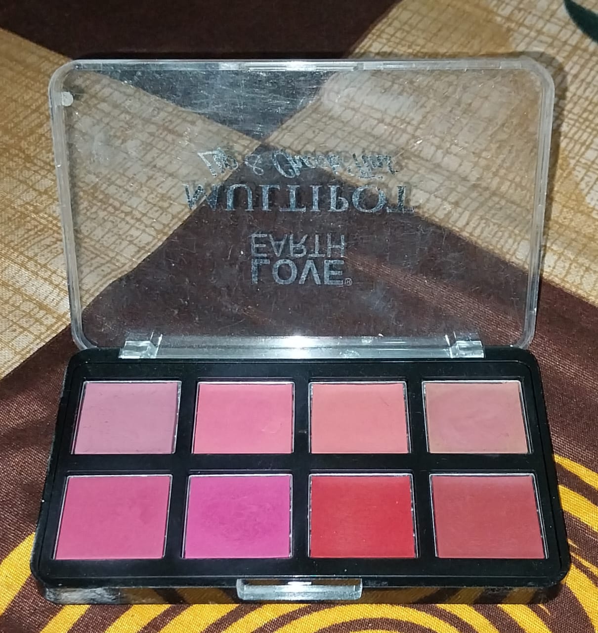 Love Earth Multipot Lip & Cheek Tint experience