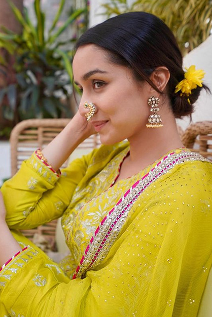 Shraddha Kapoor Yellow Suit Look