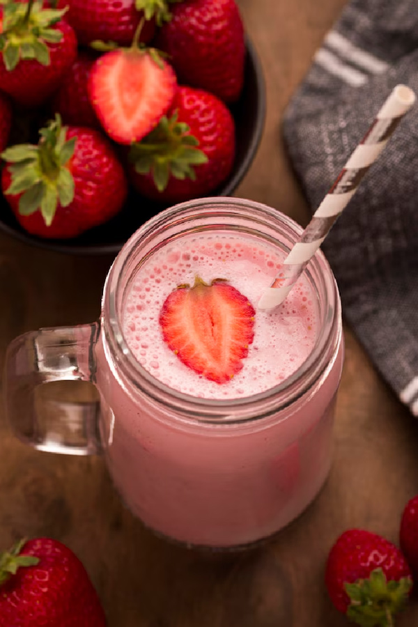Strawberry smoothie buttermilk