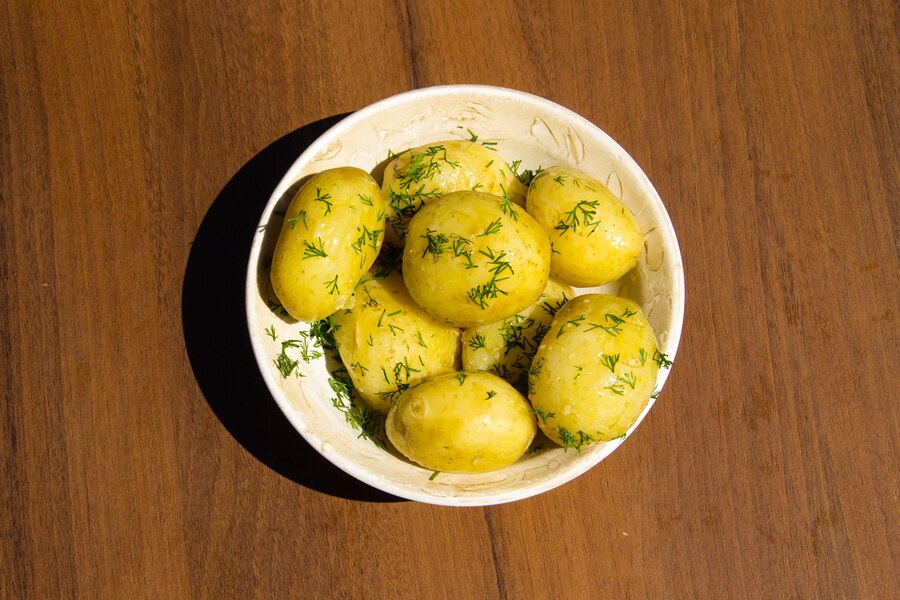 Why cooked potatoes should not be refrigerated