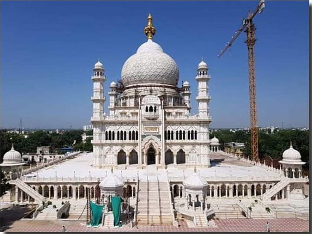 Why radhasoami dayalbagh is famous