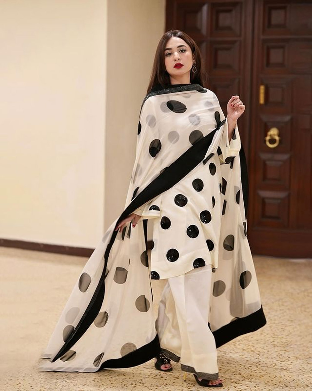 Yumna Zaidi Simple Polka Dot Look