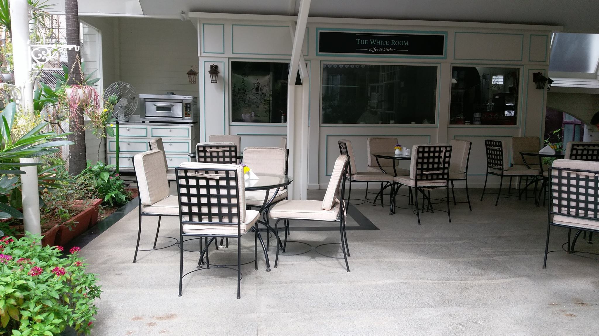 bangalore cafe romantic The White Room