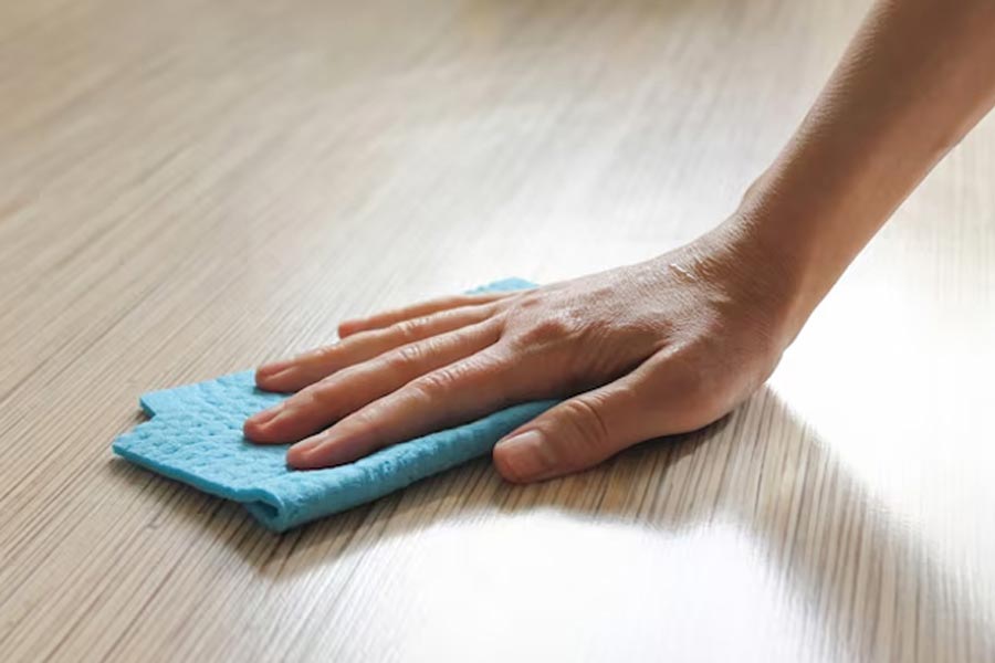 क्या फिटकरी के पानी से पोछा लगाने से दूर होती है नकारात्मकता? जानें