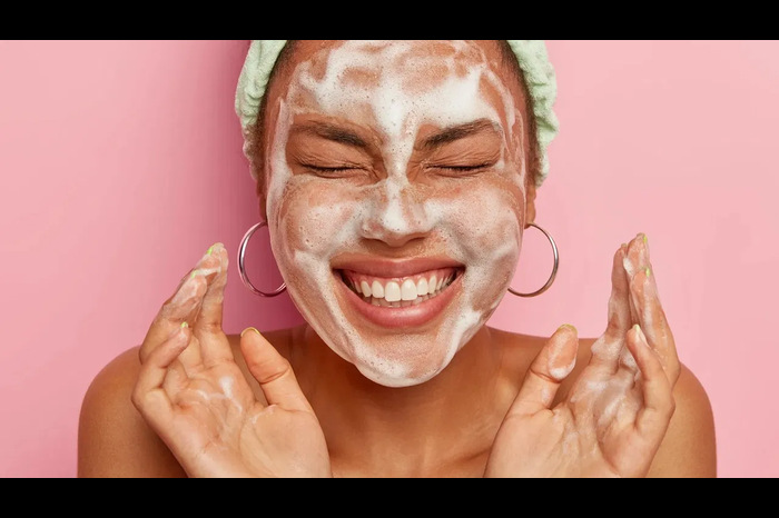 gentle face wash ingredients for sensitive skin 