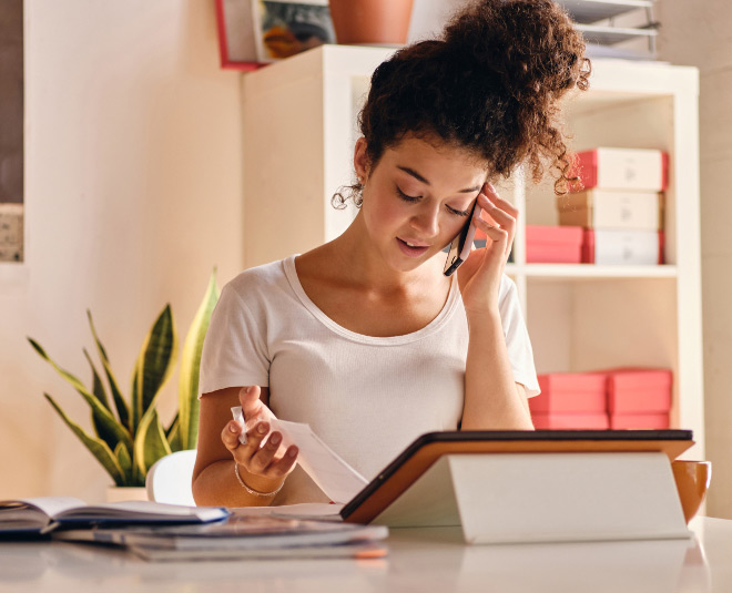 how do you manage your finances as a student