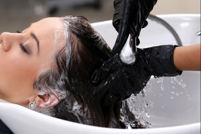 how to protect your scalp in summer woman