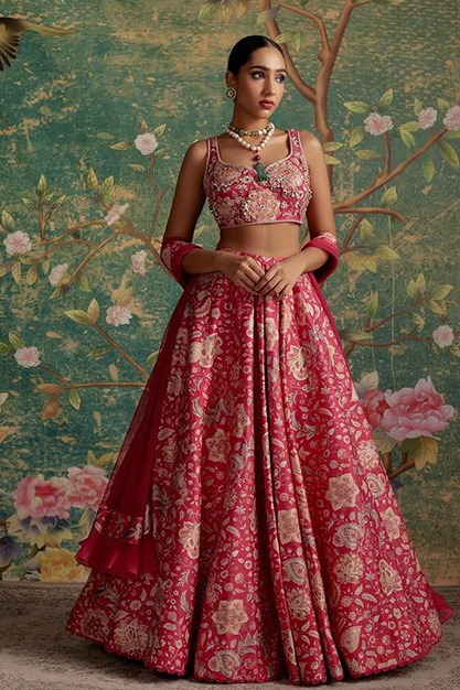 how to style light weight lehenga pic