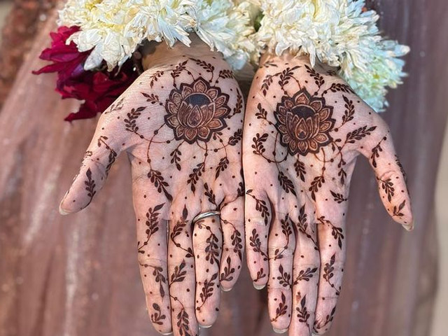 latest henna designs image