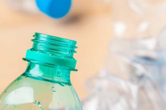 plastic bottle cleaning hacks