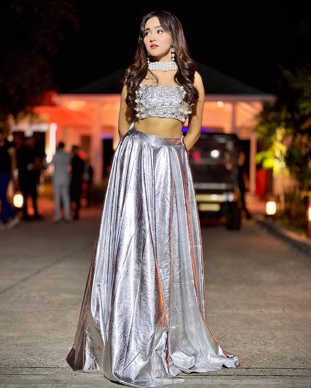 pre wedding function outfits