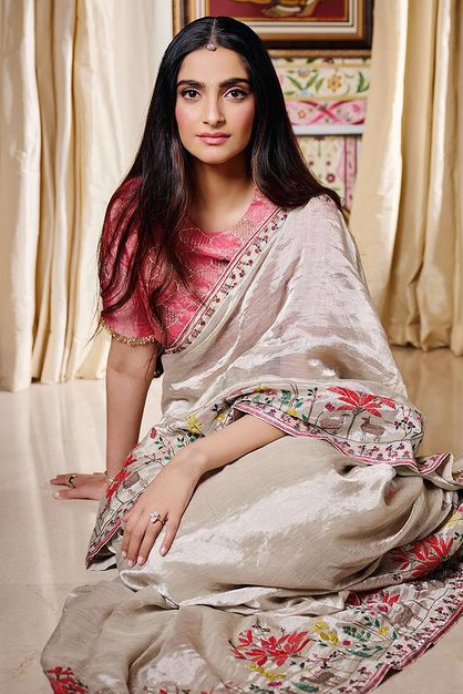 saree from sonam kapoor