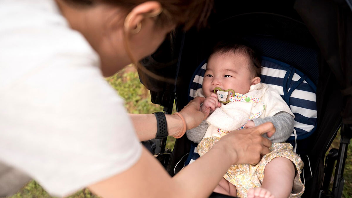 tips to take care of newborn baby in summer