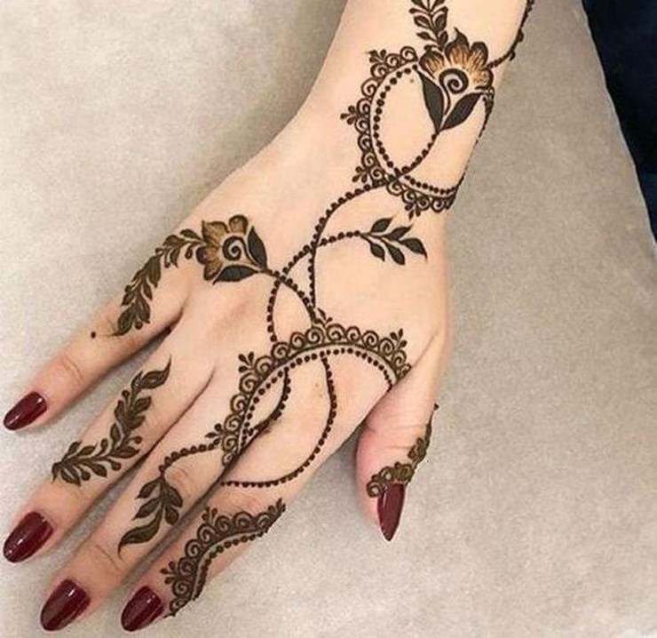 Circle Mehndi Design