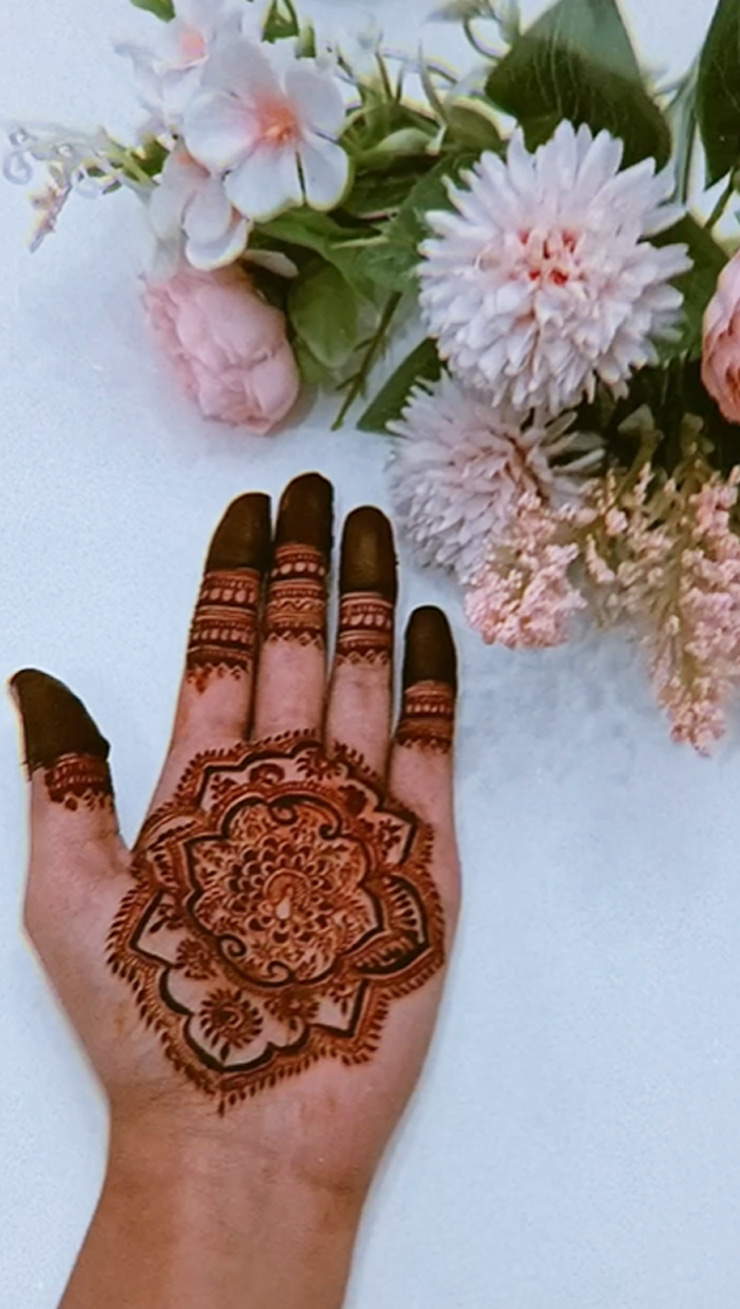 Geometrical Arabic Mehndi Design