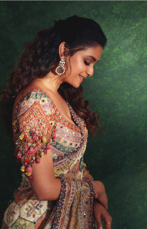 Keerthy Suresh’s Multicolour Embroidered Blouse Design