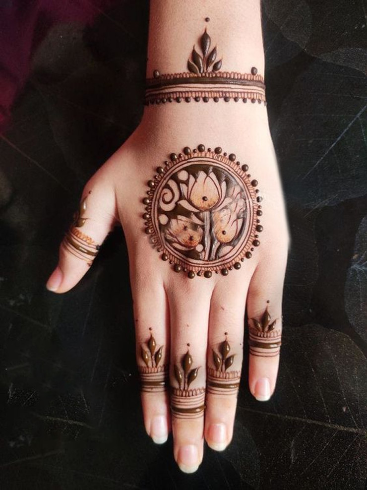 Lotus Minimal Mehndi Design