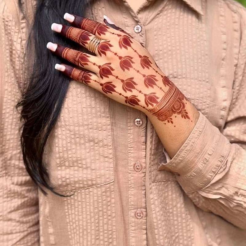Lotus Minimal Mehndi Design