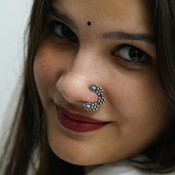 Minimal Silver Nath Design